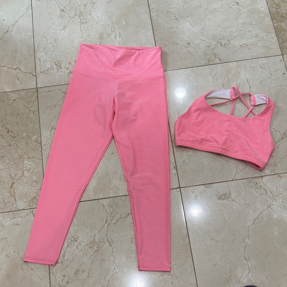 Onzie Vibrant Pink Activewear